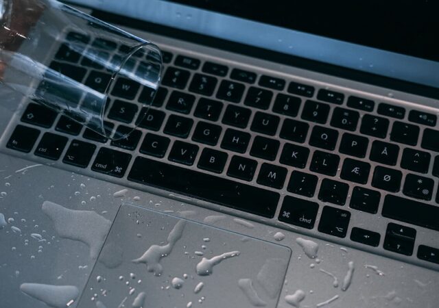 macbook terkena air