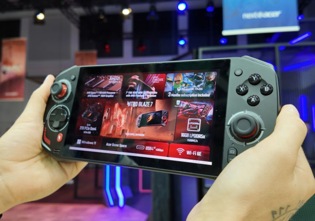 Acer Nitro Blaze 7 1