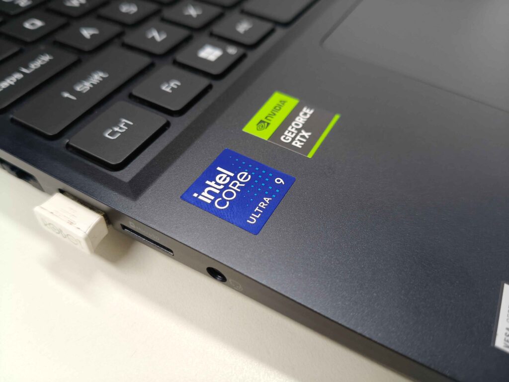 Predator Helios Neo 16S AI 1